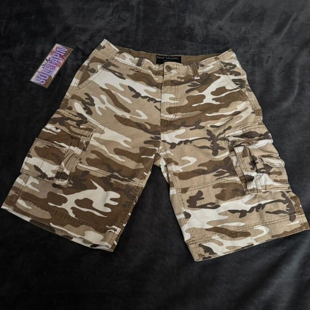 Foot Locker Brown Camo Cargo Short Men’s Size 32 Y2K